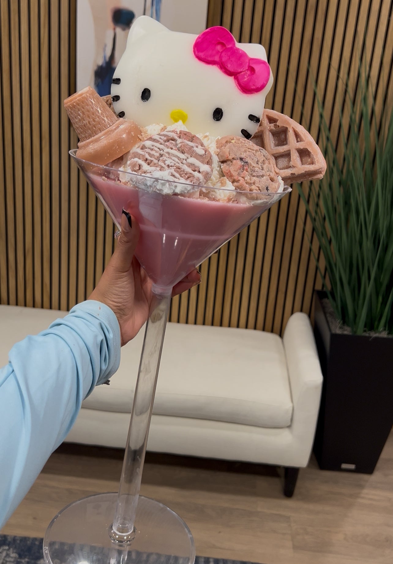 XXL Custom Hello Kitty