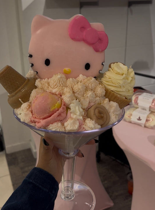 Kitty Jumbo (Wide) Candle